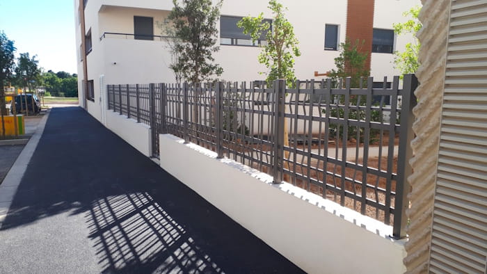 Clôture modèle mixte plat tressé