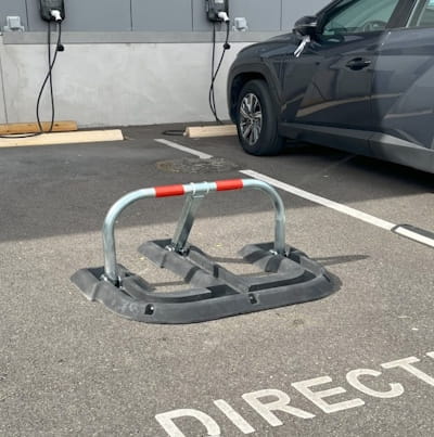 Arceau de parking avec base